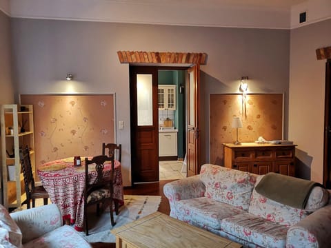 Living room, Photo of the whole room, Seating area