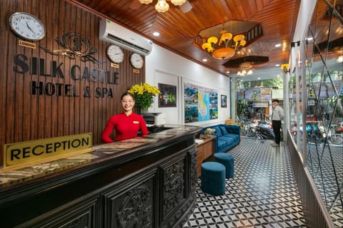 Lobby or reception, concierge