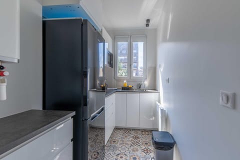 Studio sleeps 4 with terrace, 500m Place Morny Apartment in Deauville