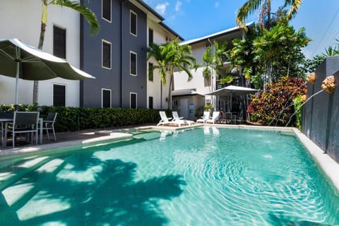 Pool view, Swimming pool, sunbed