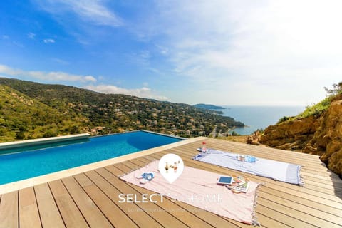 Nearby landmark, Day, Natural landscape, Mountain view, Pool view, Sea view, Swimming pool, sunbed, towels