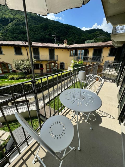 Alex's lake house Apartment in Province of Brescia