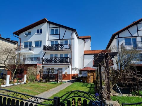 Property building, Balcony/Terrace