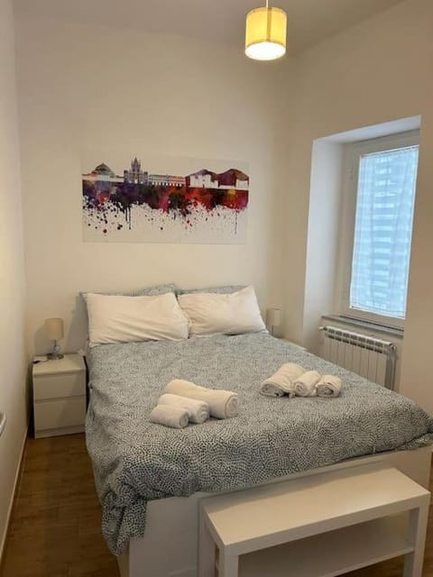 Casa Sandrili first, Central Station Apartment in Naples