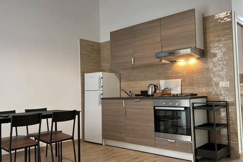 Casa Sandrili first, Central Station Apartment in Naples