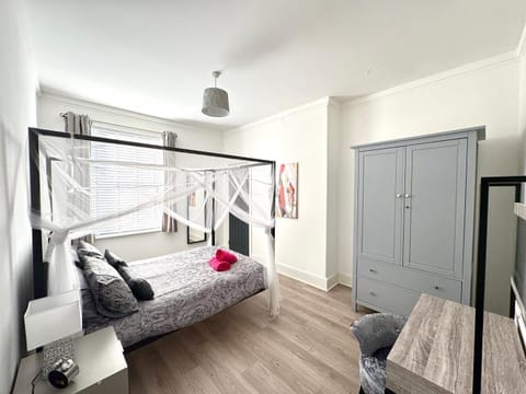 Edith Haven Tynemouth Fabulous Coastal Holiday Home with Free OnStreet Parking House in North Shields