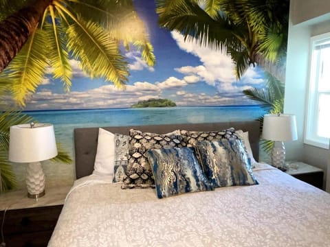 Orchard Villa Disneyland 5 Bedroom Pool Home Spa Villa in Anaheim