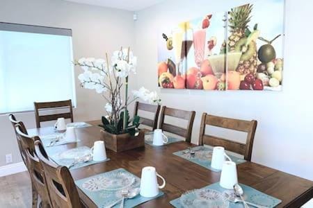 Cypress Villa Disneyland 8 Bedroom 4Bath Pool Game House in Anaheim