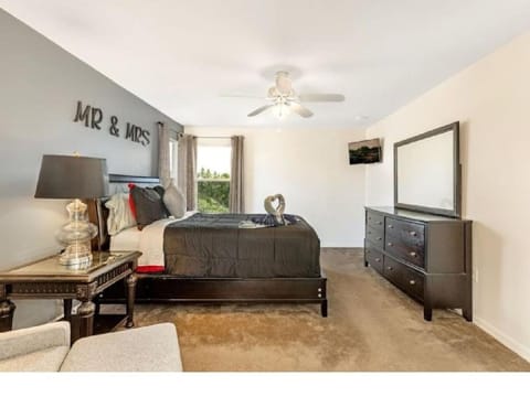 #455-Stunning 5 Bed Villa with South Facing Pool and Spa in Legacy Park Near Disney Villa in Four Corners