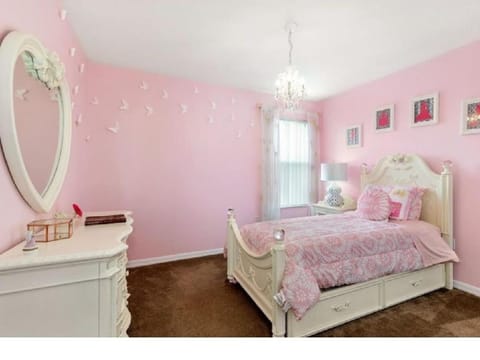 #455-Stunning 5 Bed Villa with South Facing Pool and Spa in Legacy Park Near Disney Villa in Four Corners