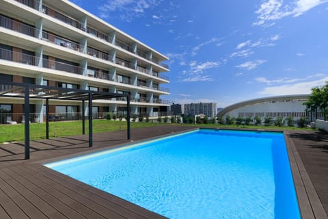 Property building, Swimming pool