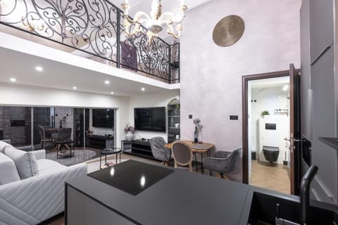 Living room, Dining area, kitchen