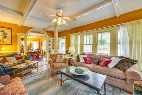 Eureka Springs Vacation Rental Less Than Half-Mi to Dtwn! House in Eureka Springs