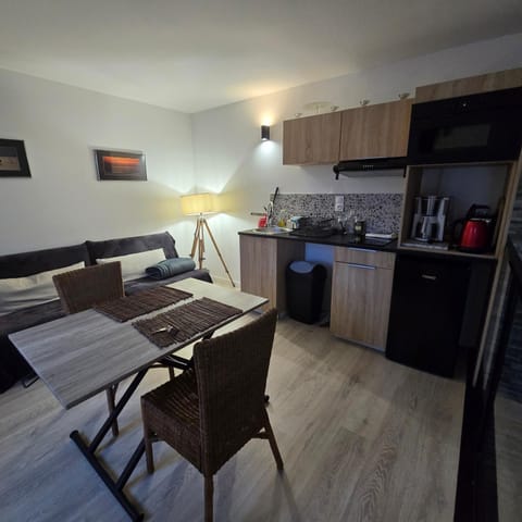 Studio avec Terrasse Apartment in Arles