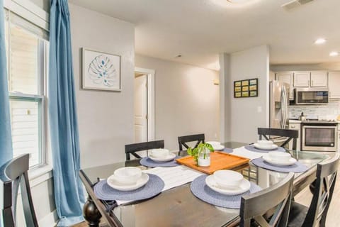 Cozy Home Minutes to Beaches House in Alabama