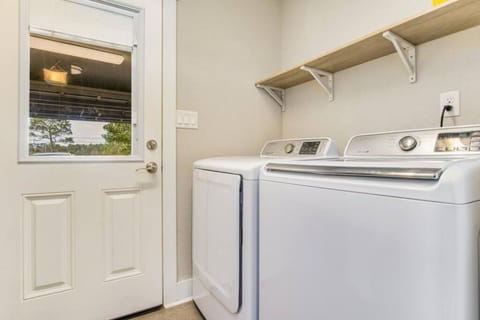 Cozy Home Minutes to Beaches House in Alabama