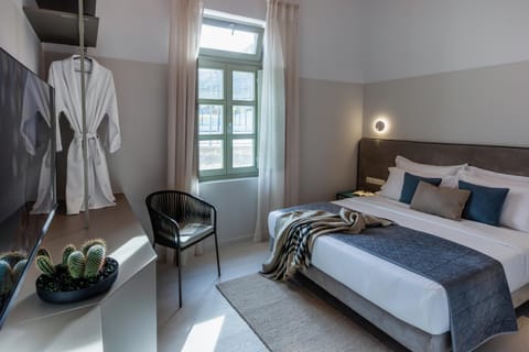 Bed, Photo of the whole room, Bedroom, towels, wardrobe