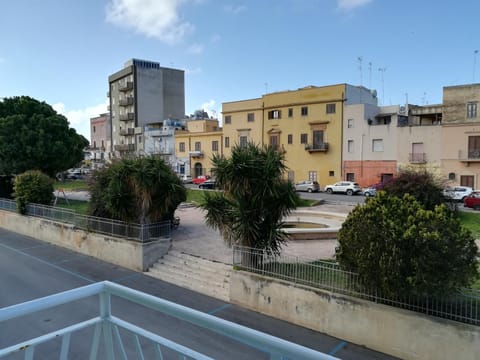 Property building, Street view, Parking