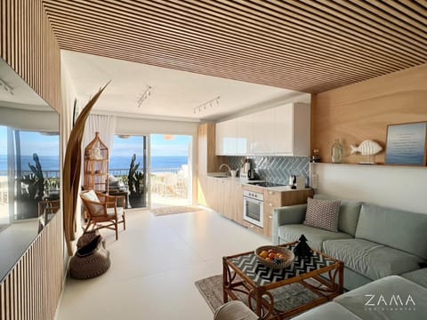 Natural landscape, TV and multimedia, Coffee/tea facilities, Balcony/Terrace, Living room, Seating area, Dining area, Evening entertainment, Sea view, dishwasher, pet friendly, stove, washing machine, kitchen