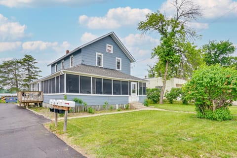 Snowmobile Trail On-Site Lakefront Mound Apt! Apartment in Mound