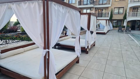 Luxury Penthouse Apartments at Valencia Gardens Apartment in Nessebar