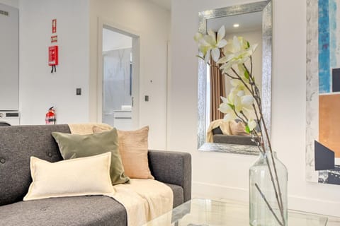 Communal lounge/ TV room, Living room