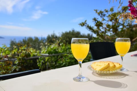 Property building, Day, Sea view, Breakfast