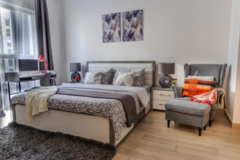 TV and multimedia, Bedroom, internet