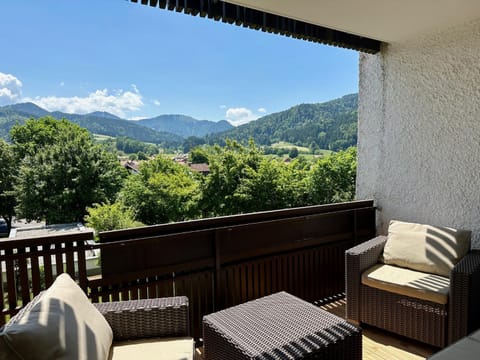 Apartment BERGseetraum - Bergblick, neu renoviert, gemütlich, familienfreundlich Apartment in Schliersee