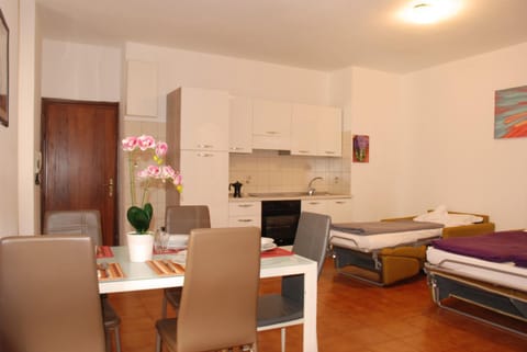 Kitchen or kitchenette, Living room, Dining area