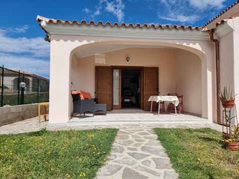 Property building, Patio, Garden