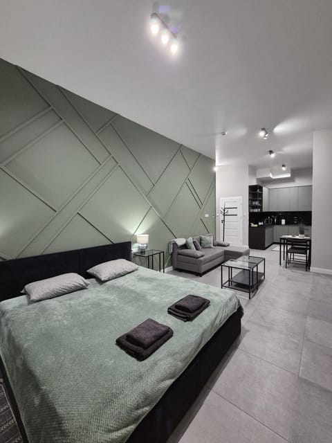 Bed, Photo of the whole room, Seating area