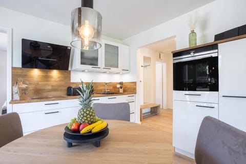 Villa Dornkamp 1 - Luxuriöse Ferienwohnung für 4 Personen inklusive Sauna und Garten Apartment in Timmendorfer Strand