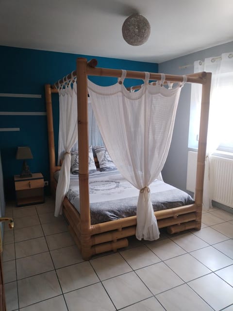 Bed, Bedroom