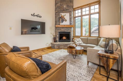 Alpenglow Condo 36A House in Big Sky