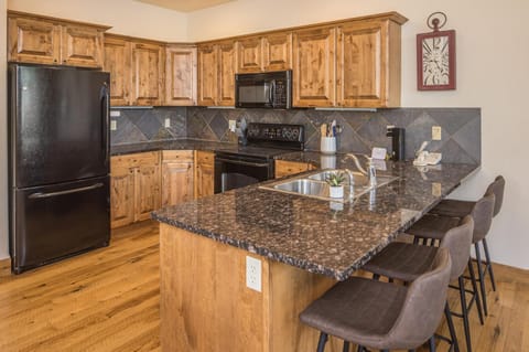 Alpenglow Condo 36A House in Big Sky