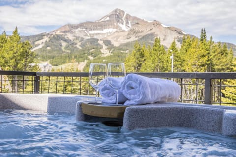 Alpenglow Condo 36A House in Big Sky