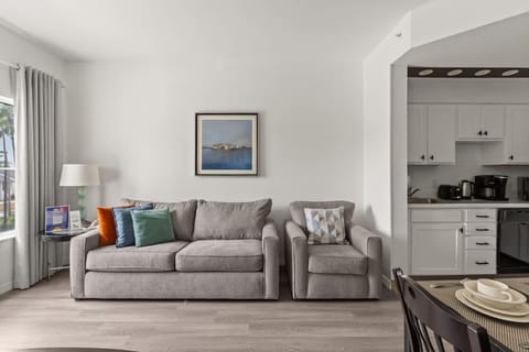 1BR FREE Shuttle to Disney Parks HS305 Apartment in Orlando