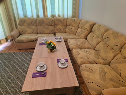 Balcony/Terrace, Living room, Seating area, locker, locker, air conditioner