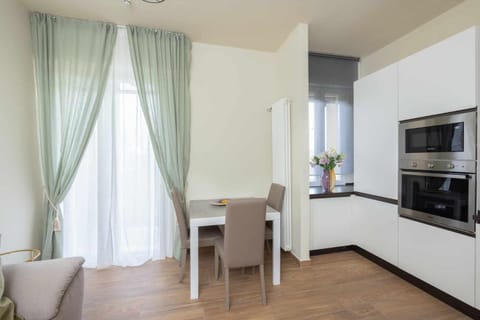 Communal lounge/ TV room, Dining area