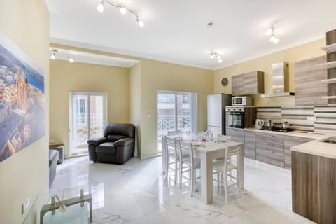 Seaview,Beautiful 3BR Apt 3 Apartment in Marsaskala