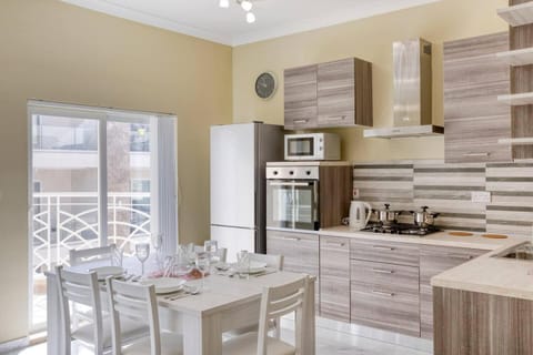 Seaview,Beautiful 3BR Apt 3 Apartment in Marsaskala