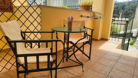 Patio, Day, View (from property/room), Balcony/Terrace