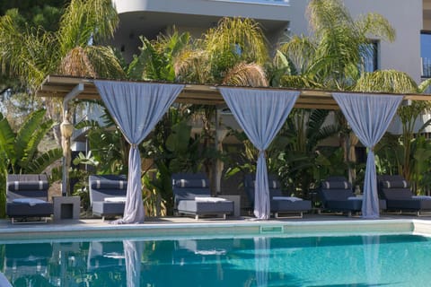 Garden, Swimming pool, Swimming pool, sunbed