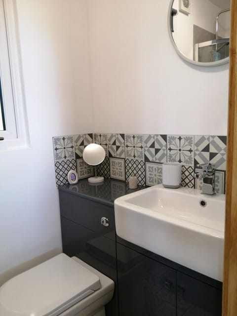 Lakes and Eden Valley. Thornhill Cabin Cabin in England