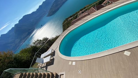 Lake view, Swimming pool