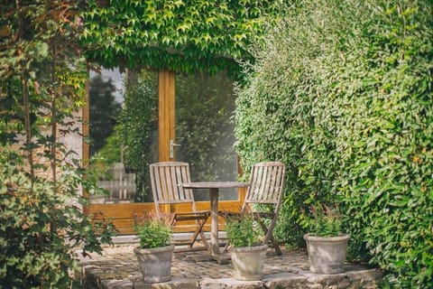 A l'entrée du verger - Charmante maison en pierres House in Dinant