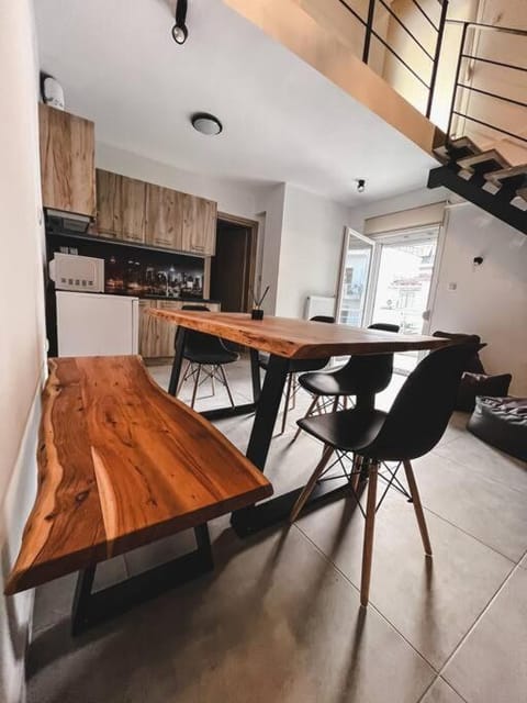 Escala Double Loft 1 & Parking in the City Center Apartment in Volos