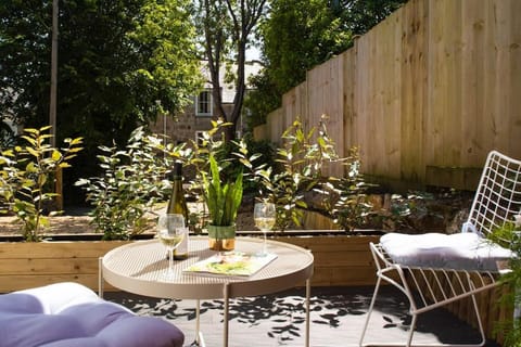 The Studio, Rosebud. 5 minutes walk to beach. Apartment in England