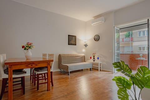 Living room, Photo of the whole room, Seating area, Dining area, air conditioner
